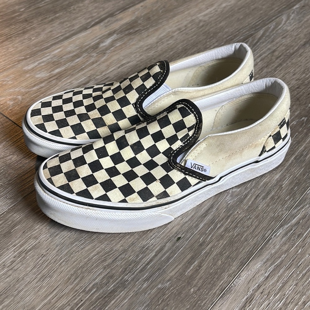 vans black and white checkered slip on boys sneakers